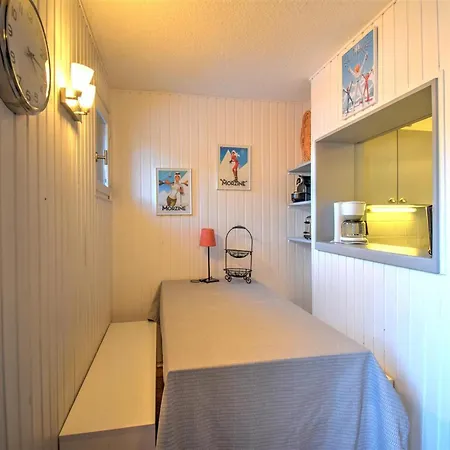 3 Pieces Avec Wifi Et Parking, Proche Centre De - Fr-1-524-135 Apartment